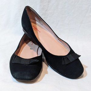 Stefani Collection Black Flats Sz 8